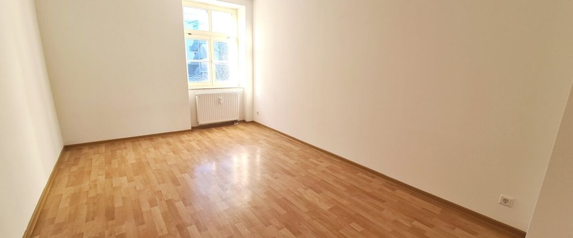 Schöne 2-Raum-Wohnung mit Balkon in saniertem Gründerzeithaus zentrumsnah in Chemnitz - Photo 1