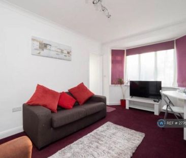 2 bedroom maisonette to rent - Photo 3