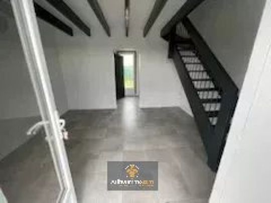 Location Maison 3 pièces 38 m2 à Vouillé-les-Marais - Photo 1