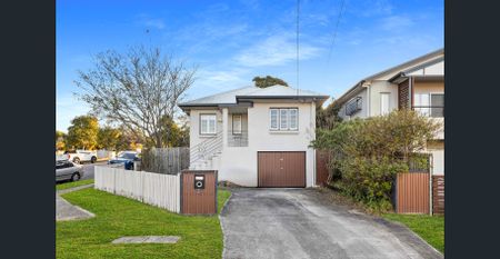 Entertainer's dream in heart of Kedron - Photo 5