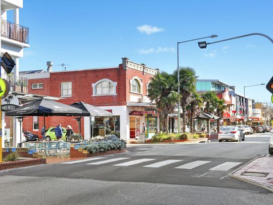 2/51 Byron Street, Elwood VIC 3184 - Apartment For Rent | Domain - Photo 1