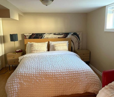 For Lease - 422 Regis Avenue, Vanier and Kingsview Park, Ontario - Photo 3