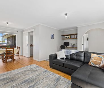 Immaculate Three Bedroom House - Photo 1