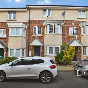 1 bedroom townhouse to rent Blade Road, Colchester, Essex, CO4 - Photo 3