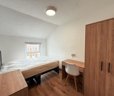 Flat C, 49 Holyhead Road - Photo 3