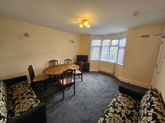 7 Bed Student Accommodation - Photo 1