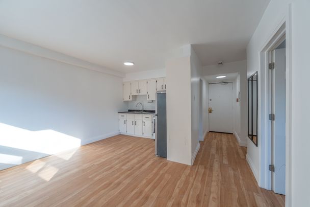 For Lease - 122 Victoria Avenue Unit# 8, Hamilton, Ontario - Photo 1