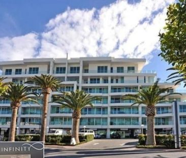 LUXURY 3-BEDROOM APARTMENT, WALKING DISTANCE TO WESTFIELD SHOPPING ... - Photo 5