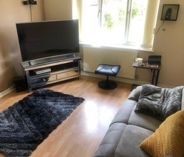 Cwrt Llwyn Fedwen, Morriston, SWANSEA - Photo 3