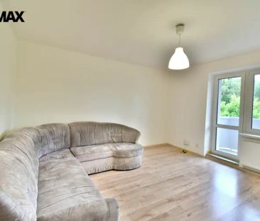 Pronájem bytu 2+1 s lodžií a výhledem na Bílou horu - Photo 2