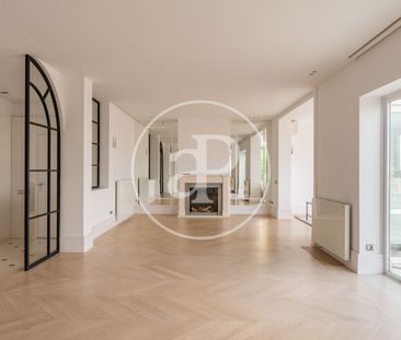 Penthouse for rent in El Viso. - Photo 2
