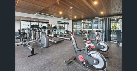 BRISBANE CASINO TOWER - Two Beds + One Bath Great Riverview Unfurnished Apartment - Photo 5