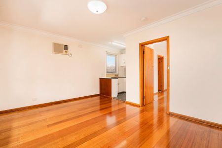 1/16 Albenca Street, Mentone - Photo 4