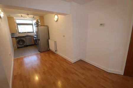 1 bedroom flat to rent - Photo 5