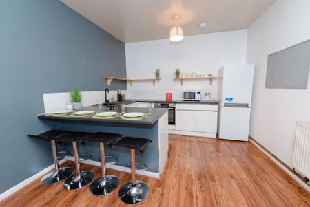 4 bedroom townhouse to rent - Photo 3