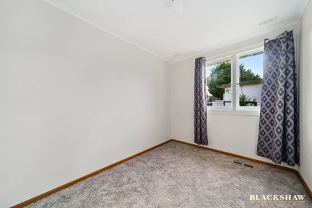 10 Cassia Crescent, Queanbeyan NSW 2620 - House For Rent | Domain - Photo 2