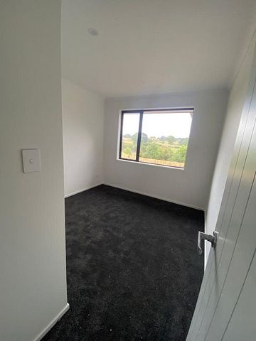 BEAUTIFUL HOME! - Photo 4