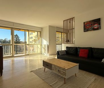 Location Appartement 5 pièces 111m² ECULLY 69130 - Photo 2