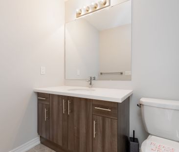 For Lease - 2314 Natasha Circle, Oakville, Ontario - Photo 3