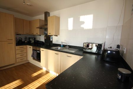 Pine Court, Basildon - Photo 2