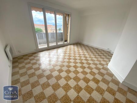Location Appartement 2 pièces 47m² TOULON 83000 - Photo 4