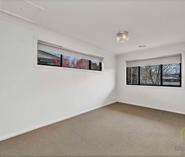 Spacious Family Home in Forde - Photo 6