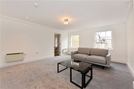 2 bedroom conversion flat with 1 reception and 2 bathrooms in Marylebone, W1U - Photo 2