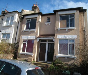 3 bedroom terraced house to rent - Photo 3