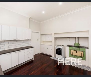 Charm and character - Initial 6 month lease - Photo 6