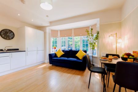 2 Bedroom Apartment - Photo 3