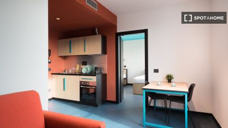 milan, Lombardy 20157 - Photo 2