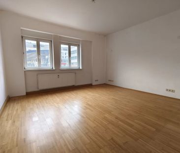 Geräumige Wohnung direkt am Europaplatz mit 1 Schlafzimmer! - Foto 4