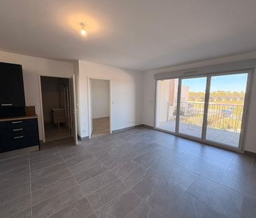 Location Appartement 2 pièces 42m² MONTLOUIS SUR LOIRE 37270 - Photo 1
