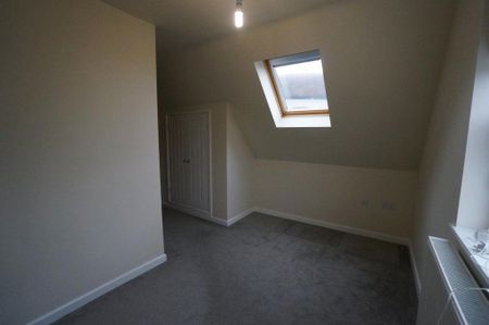 3 bedroom detached house to rent - Photo 4