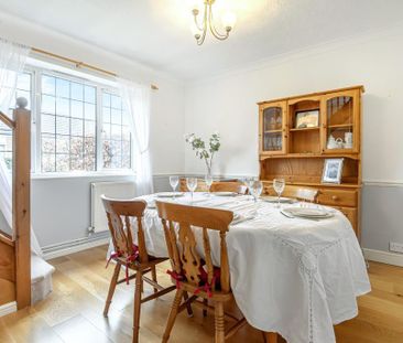 4 bedroom detached house to rent - Photo 2