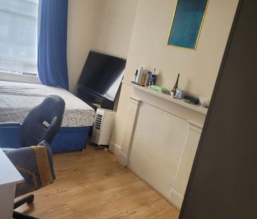 Room in a Shared House, Denmark Hill, SE5 - Photo 2