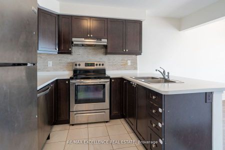 For Lease - 527 Fir Court, Milton, Ontario - Photo 5