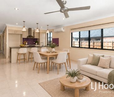 Modern Family Home - Additional Lounge - Great Sized Yard! - Photo 1