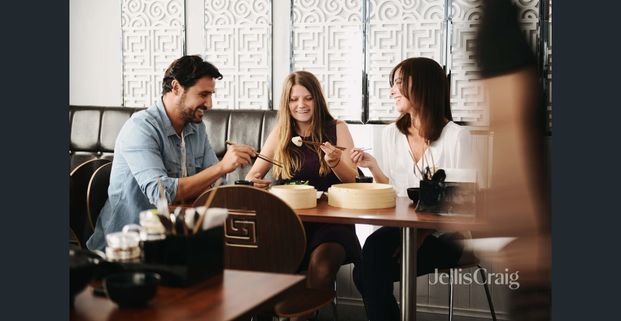 Modern & Stylish Townhouse - Photo 1