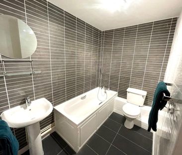 Heol Llinos, Thornhill, Cardiff - Photo 6