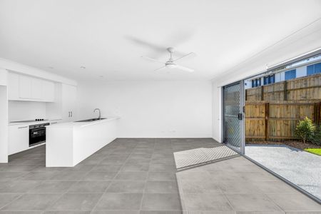 January 2026 - Brand New Townhouses to Rent at 'The Ridge Residences' Coomera - Photo 4