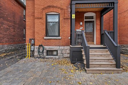 131 Mcleod Street - Photo 2