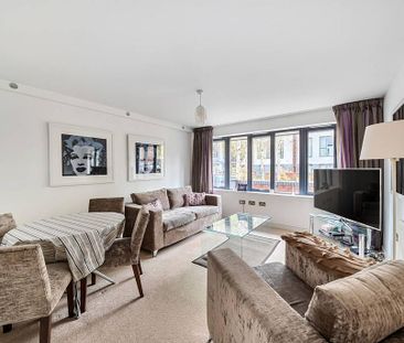 2 bedroom end of terrace house to rent - Photo 3