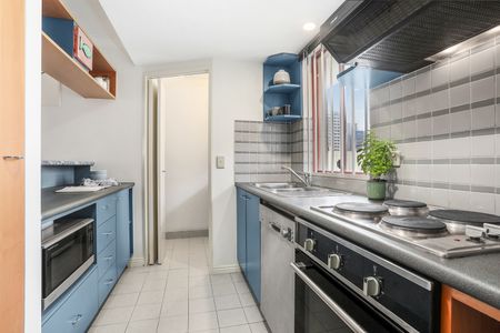 One bedroom apartment with parking - Photo 4