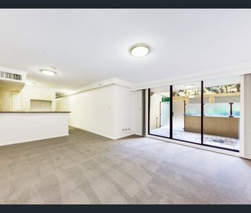 Inner City Apartment Living! - Photo 1