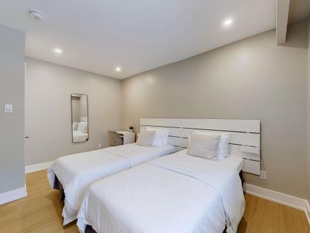For Lease - 105 Betty Ann Drive, Toronto, Ontario - Photo 4