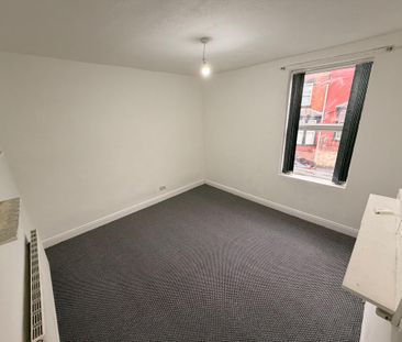 4 bedroom terraced house to rent - Photo 1