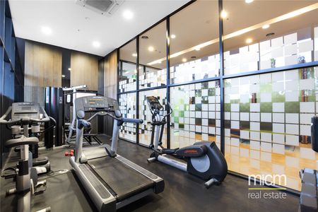 1908/18 Mt Alexander Road - Photo 2