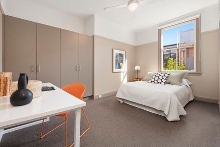 1 Bedroom Studio in Prime Location - Photo 2