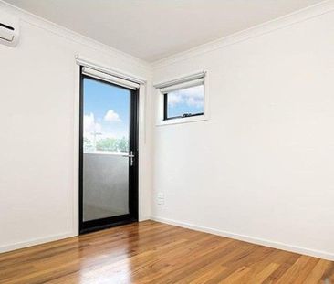 2/150 Woods Street, Newport - Photo 2